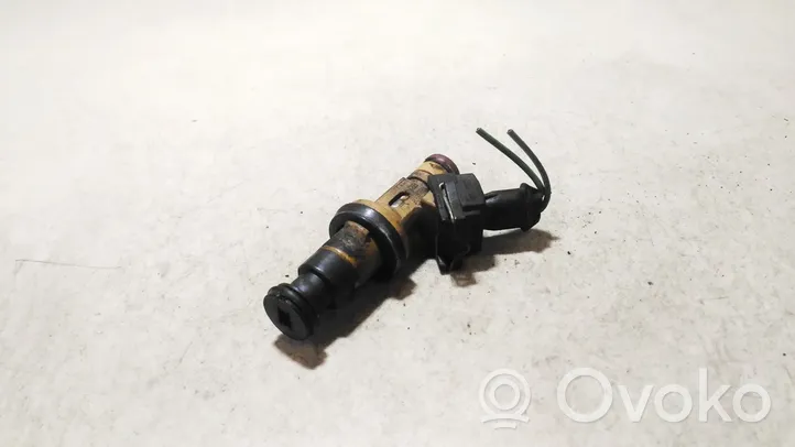 Volvo S70  V70  V70 XC Injecteur de carburant 9125821