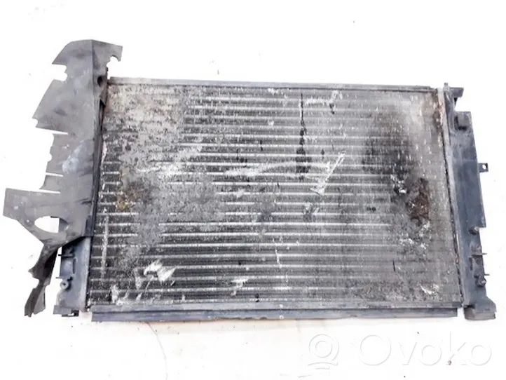 Volkswagen PASSAT B5 Dzesēšanas šķidruma radiators 8d0121251ac