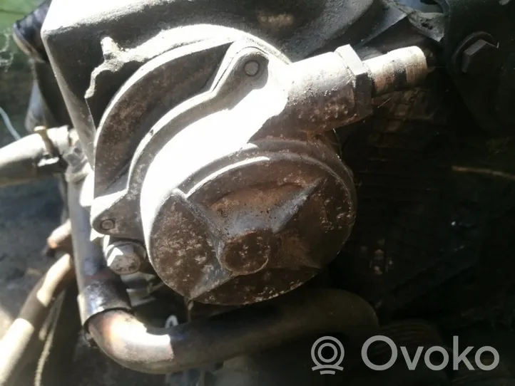 Opel Omega B1 Pompe à vide 