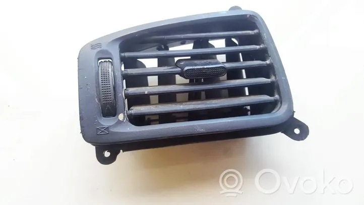 Hyundai Elantra Griglia di ventilazione centrale cruscotto 974812D000