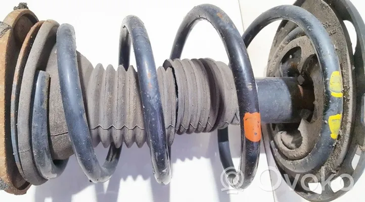 Toyota Avensis T270 Front coil spring 