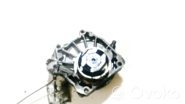 Opel Zafira B Vacuum pump 