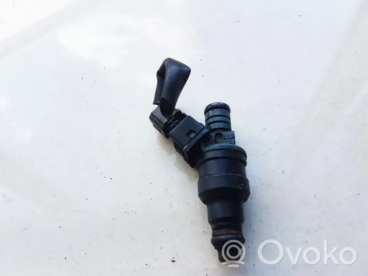 Hyundai Accent Fuel injector 3531022010