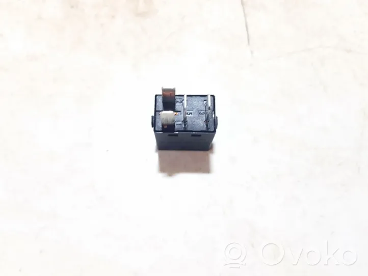 Mercedes-Benz C W202 Other relay 0025421119
