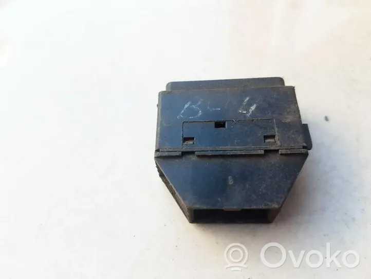 Audi 80 90 S2 B4 Other switches/knobs/shifts 05011742