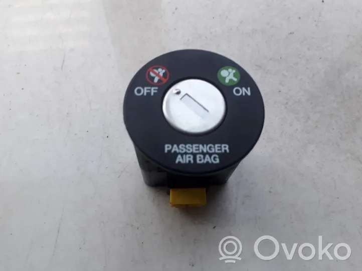 KIA Rio Wyłącznik poduszki powietrznej Airbag pasażera 