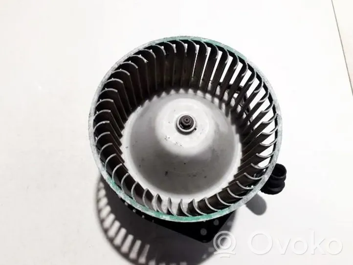 Nissan Sunny Ventola riscaldamento/ventilatore abitacolo 2722081n00