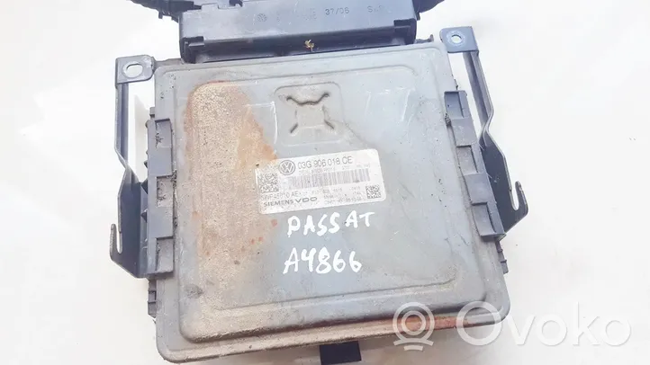 Volkswagen PASSAT B6 Sterownik / Moduł ECU 03g906018ce