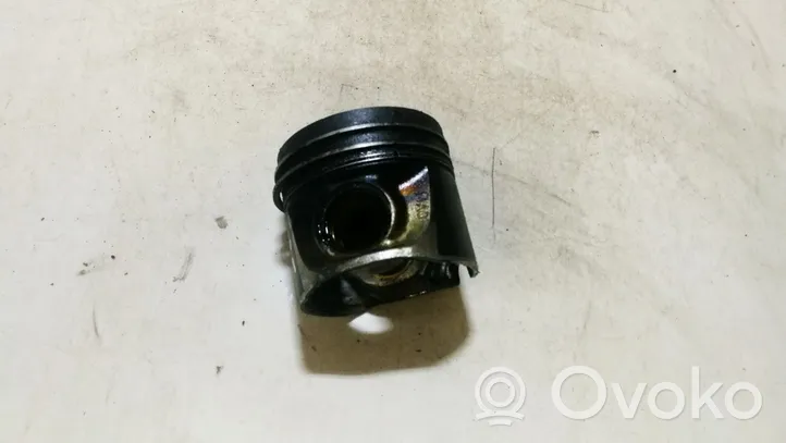 Volkswagen Polo III 6N 6N2 6NF Piston 