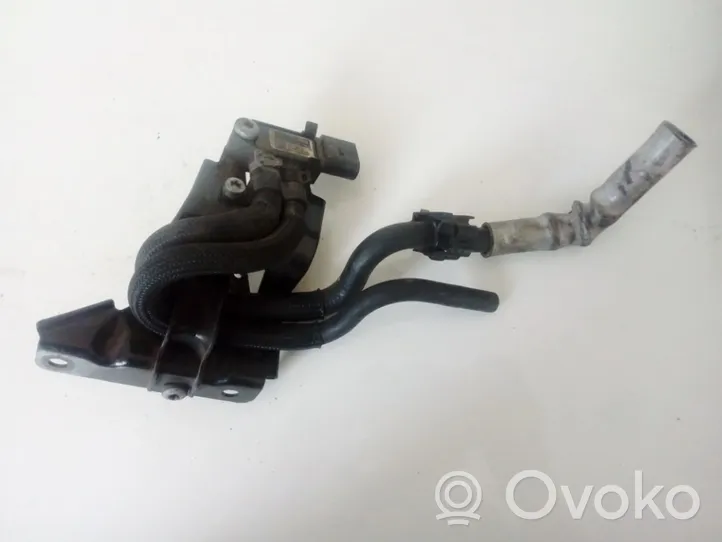 Volkswagen Tiguan Capteur de pression des gaz d'échappement 076906051b