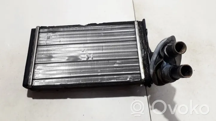 Volkswagen PASSAT B5.5 Radiateur soufflant de chauffage 8D1819031B