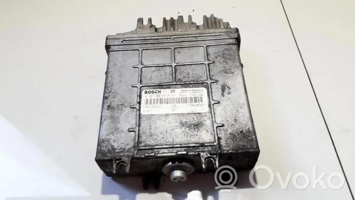 Renault Megane I Calculateur moteur ECU 0281001810