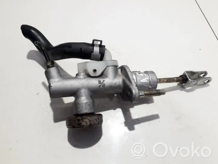 Nissan Almera Tino Główny cylinder sprzęgła 