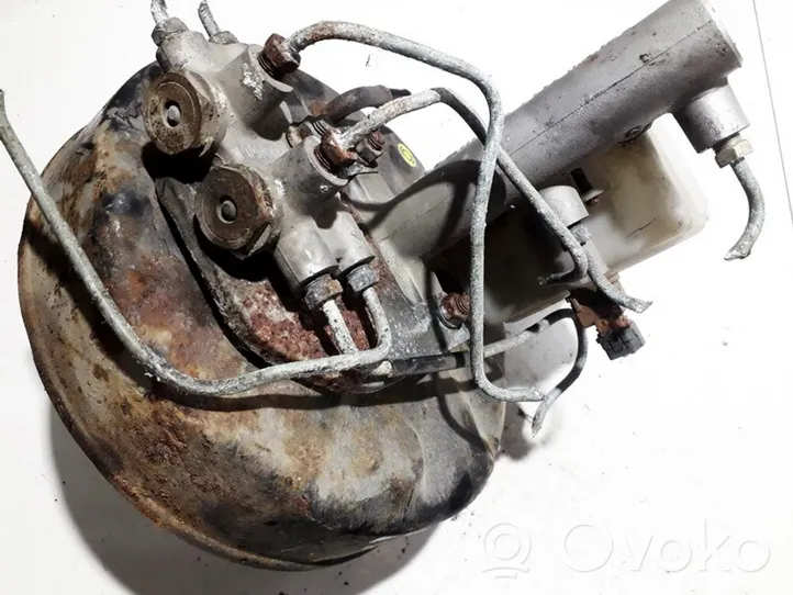 Hyundai Elantra Brake booster 