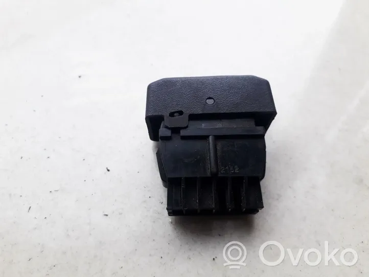 Renault Espace II Przycisk / Przełącznik ogrzewania szyby przedniej / czołowej 