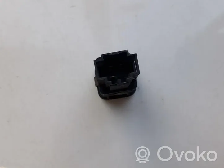 Audi A8 S8 D2 4D Alarm switch 8l0962109