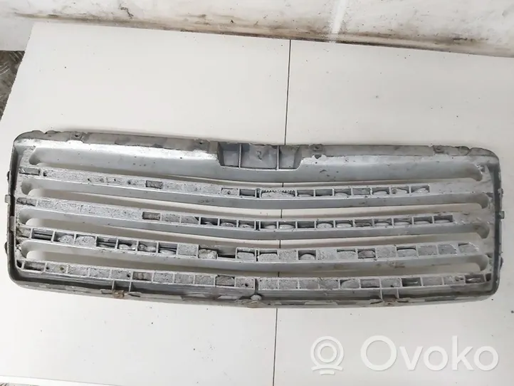 Mercedes-Benz E W210 Grille de calandre avant 2108880023