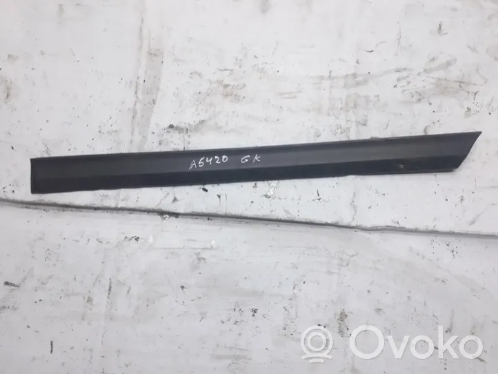 Volkswagen PASSAT B4 Rear door trim (molding) 3a0853753