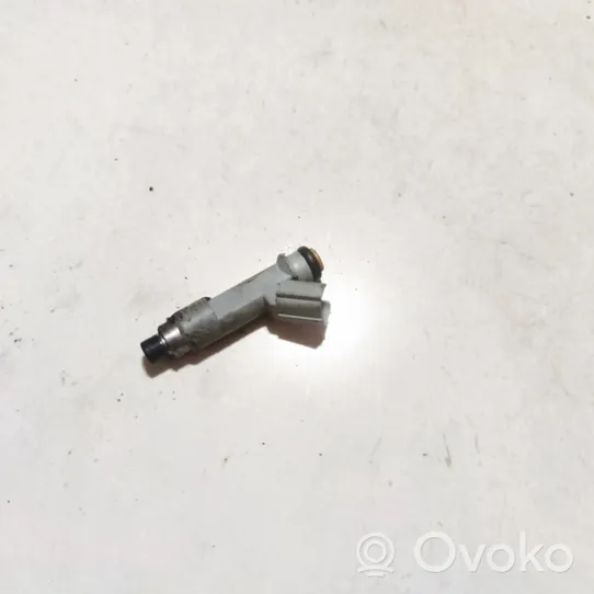 Toyota Yaris Fuel injector 2325000010