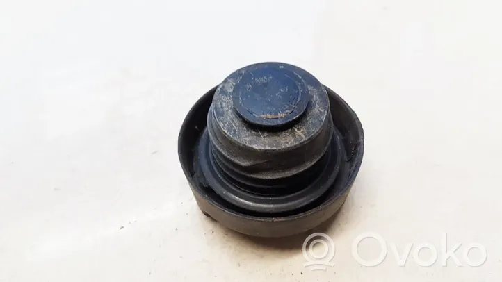 Opel Astra G Tappo del serbatoio del carburante 