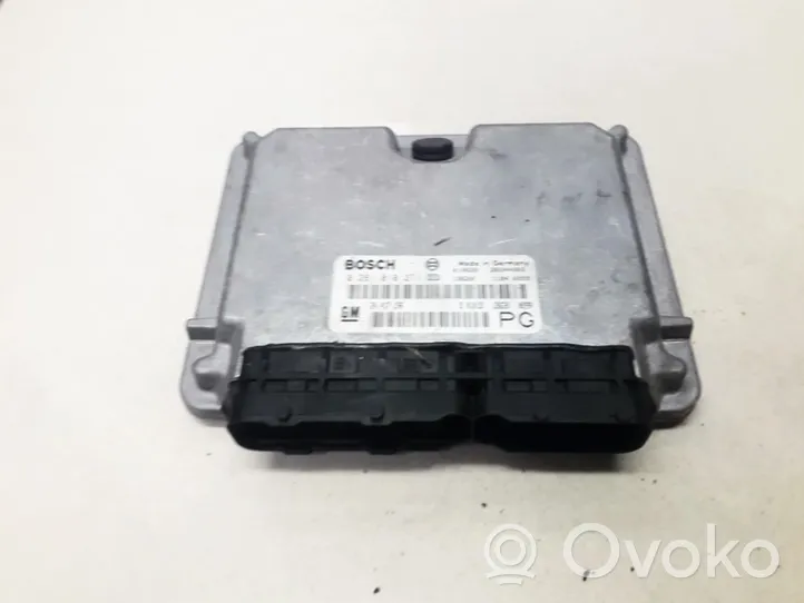 Opel Vectra B Sterownik / Moduł ECU 0281010271