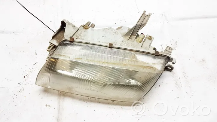 Mazda 323 Lampa przednia 