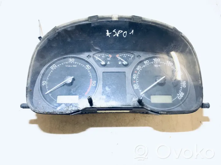 Skoda Octavia Mk1 (1U) Compteur de vitesse tableau de bord 1u0920811f