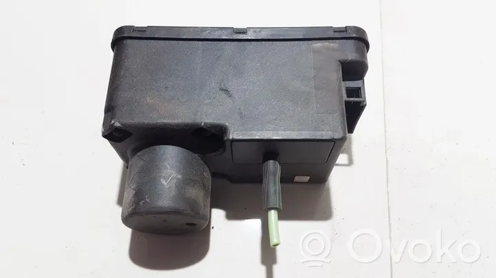 Volkswagen PASSAT B3 Vacuum pump 357962257