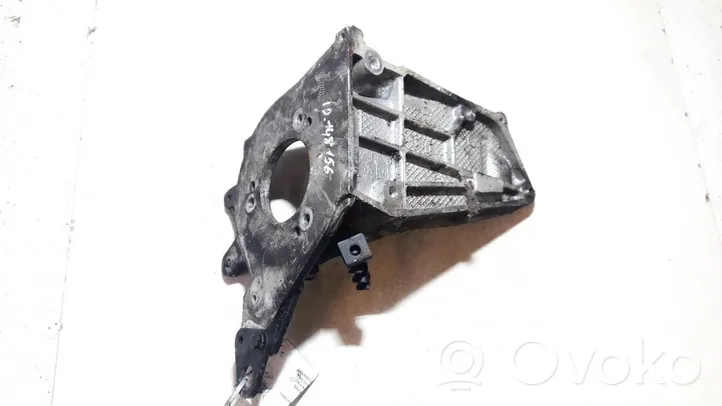 Citroen Berlingo Engine mounting bracket 