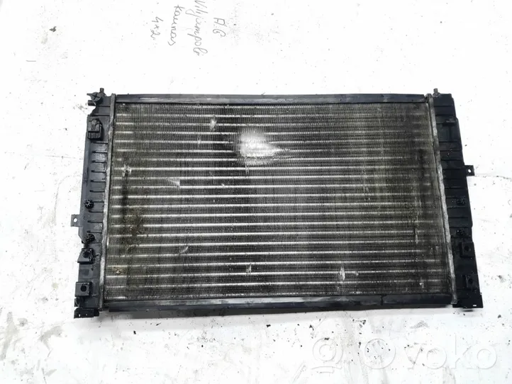 Volkswagen PASSAT B5 Radiateur de refroidissement 