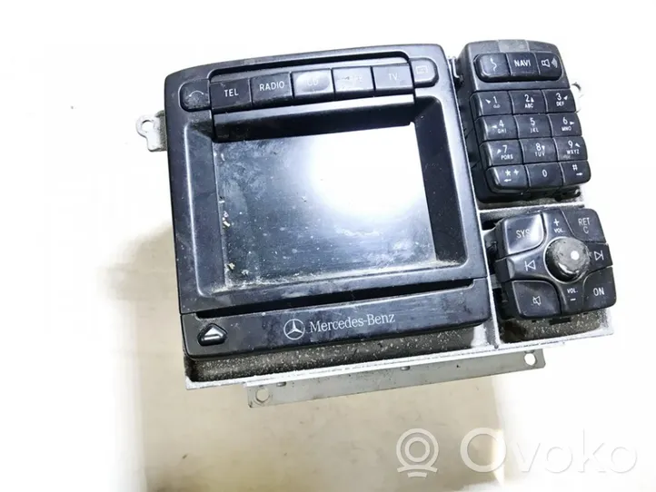 Mercedes-Benz S W220 Radio/CD/DVD/GPS head unit a2208204089