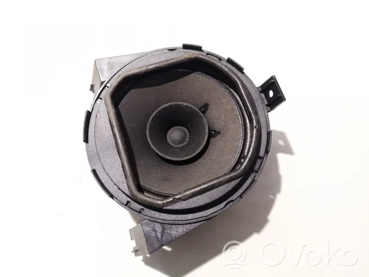 Opel Corsa C Haut-parleur de porte avant 13173660