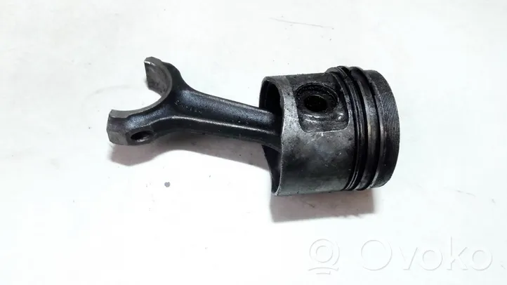 Ford Fiesta Piston avec bielle s89ff