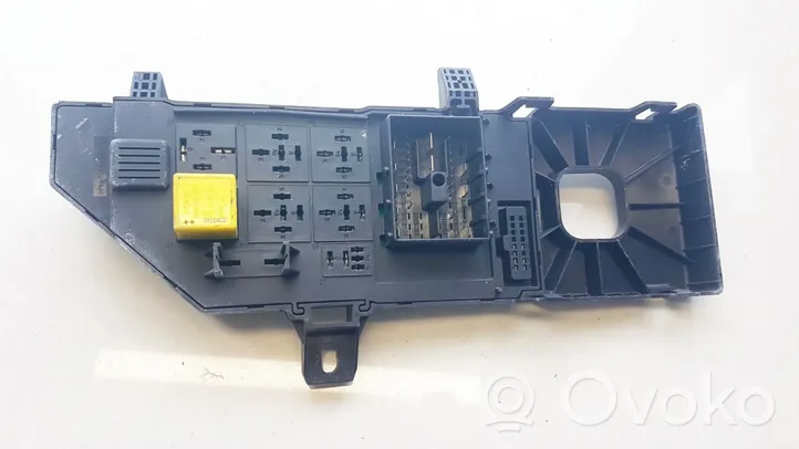 Opel Vectra C Fuse box set 13181984