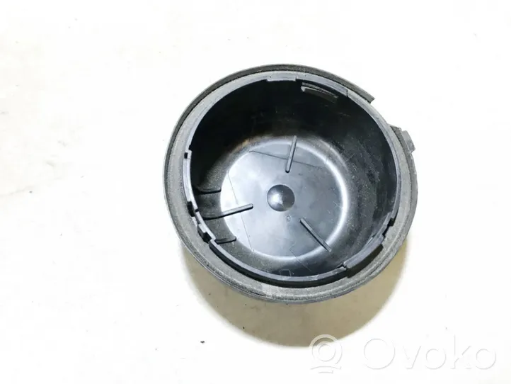 Volkswagen Golf III Cache-poussière de phare avant 13472800