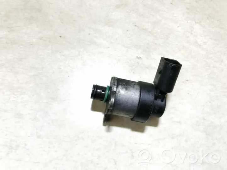 BMW 3 E90 E91 Fuel pressure sensor 0528400560