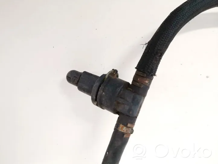 Volkswagen PASSAT B5.5 Fuel temperature sensor 038906081b