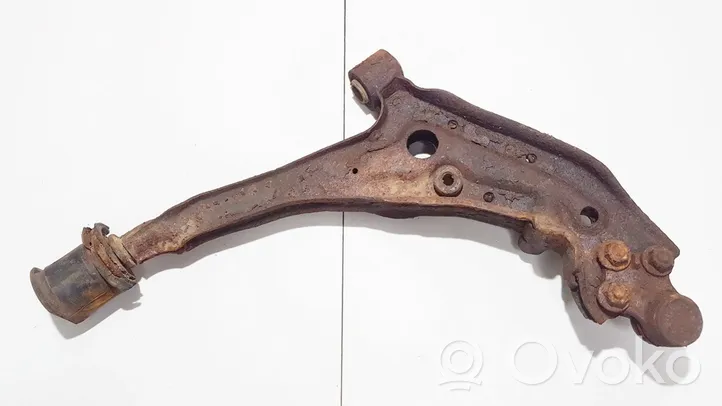 Nissan Bluebird Fourchette, bras de suspension inférieur avant 5459601e01