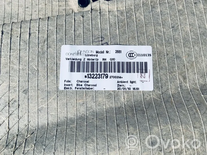 Opel Zafira B Moldura del tarjetero de la puerta trasera 13223179