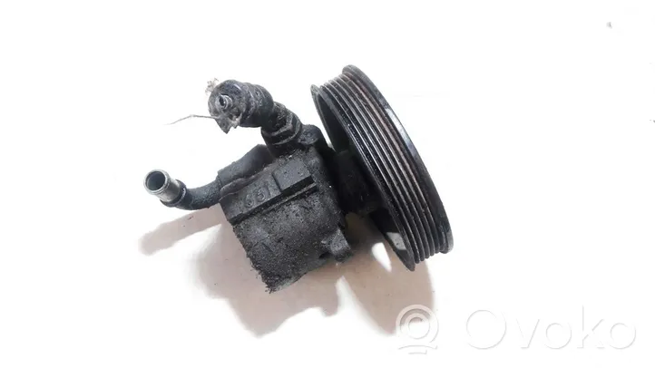 Opel Omega B1 Power steering pump 90409232