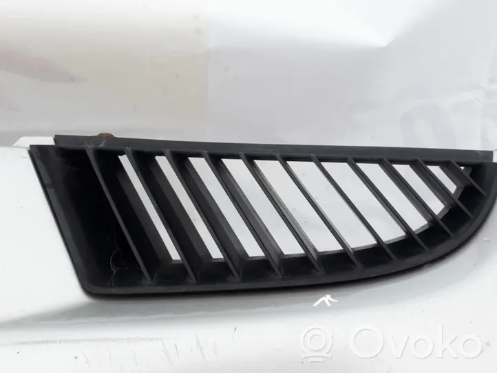 Mitsubishi Colt Atrapa chłodnicy / Grill PILKAS