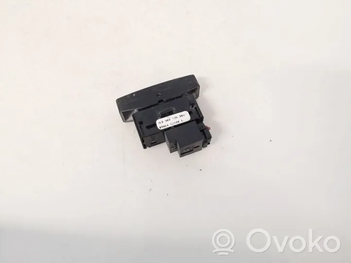 Volkswagen Touareg I Central locking switch button 7l6962125