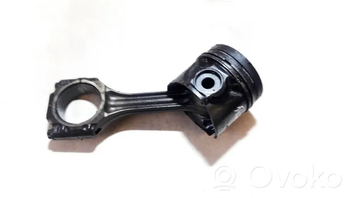 Volkswagen Golf III Piston avec bielle 028h