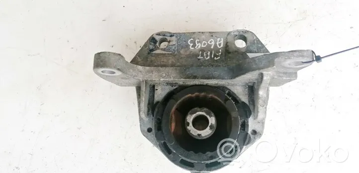 Fiat Bravo Engine mount bracket 