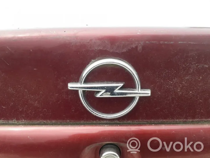 Opel Vectra B Gamintojo ženkliukas 
