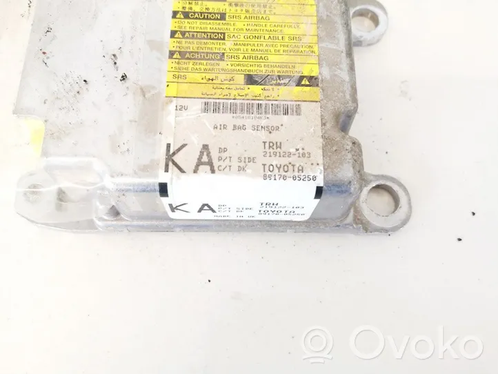 Toyota Avensis T270 Gaisa spilvenu vadības bloks 219122103