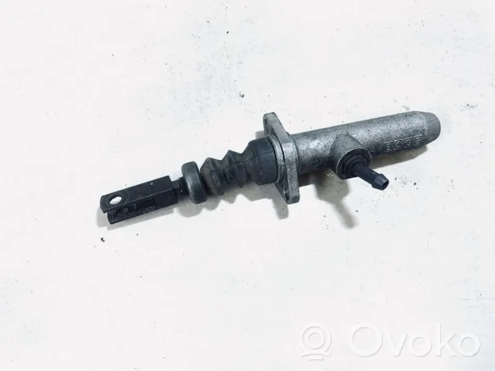 Audi 100 200 5000 C3 Główny cylinder sprzęgła 443721401a