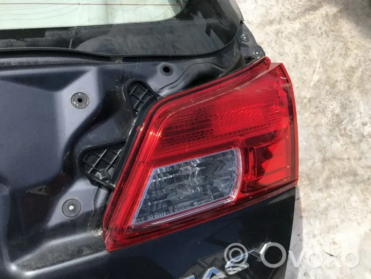 Subaru Legacy Lampy tylnej klapy bagażnika 