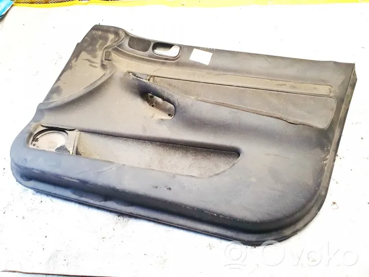 Audi A4 S4 B5 8D Rivestimento del pannello della portiera anteriore 8d0863980