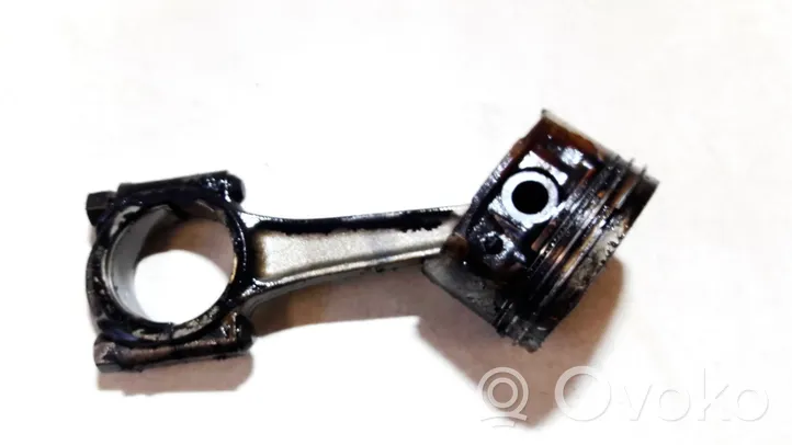 Citroen C3 Piston avec bielle 